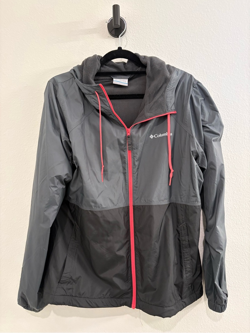 Columbia Fleece-Lined Women's Gray and Black Hooded Jacket with Pink Accents